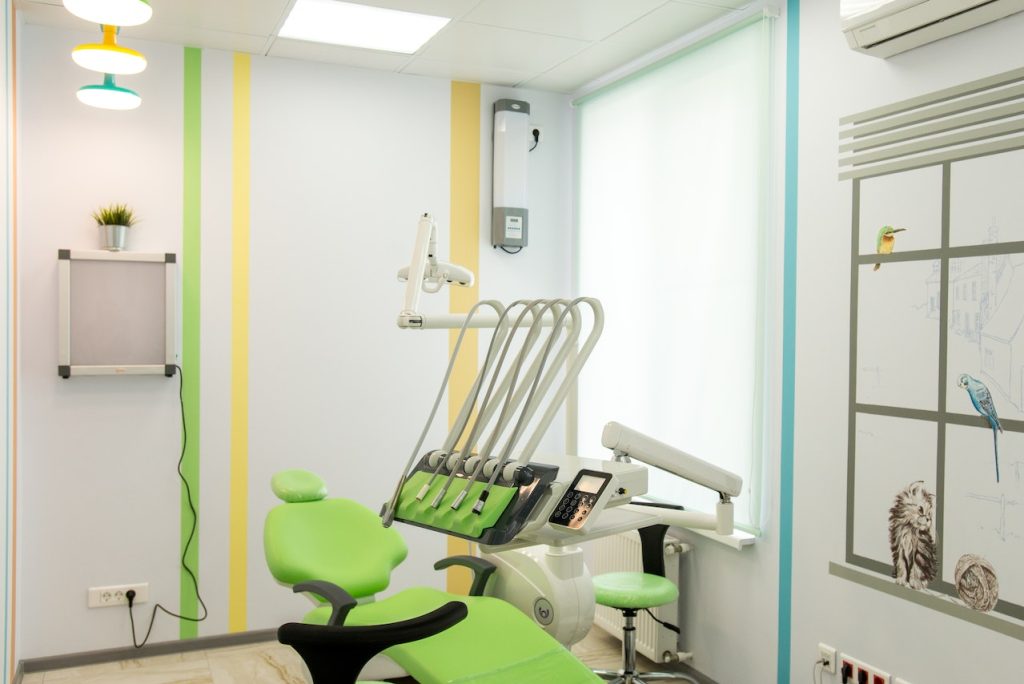 gabinet dentystyczny katowice Leczenie kanałowe Katowice