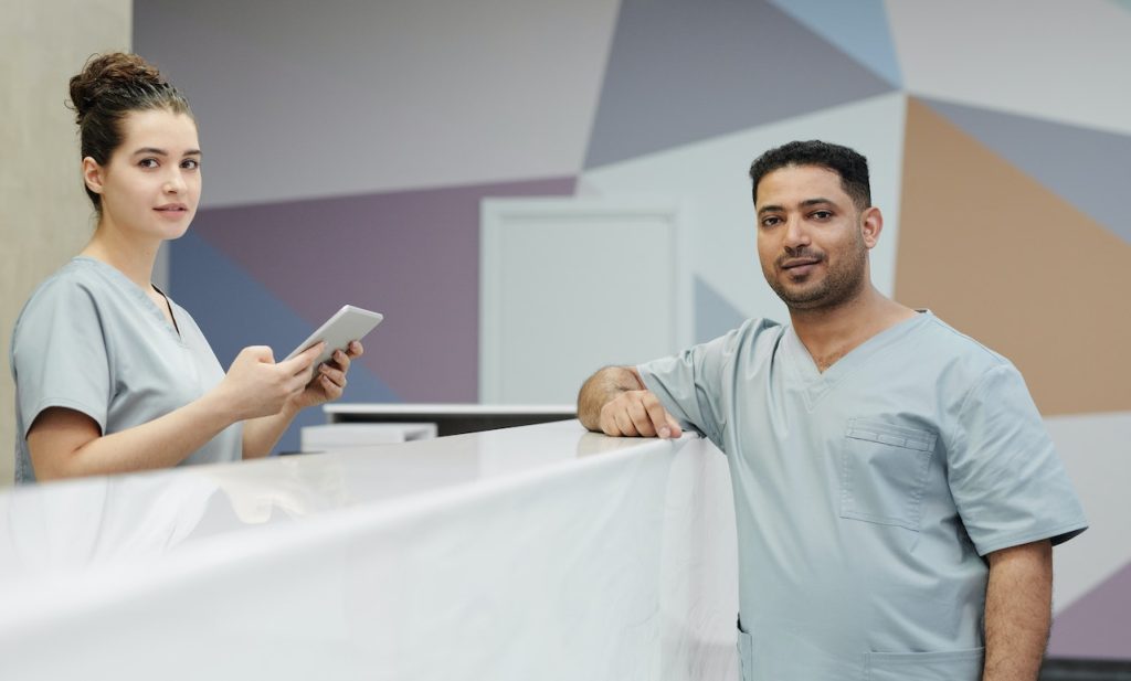 klinika implantologia stomatologiczna katowice Implanty zębów Katowice